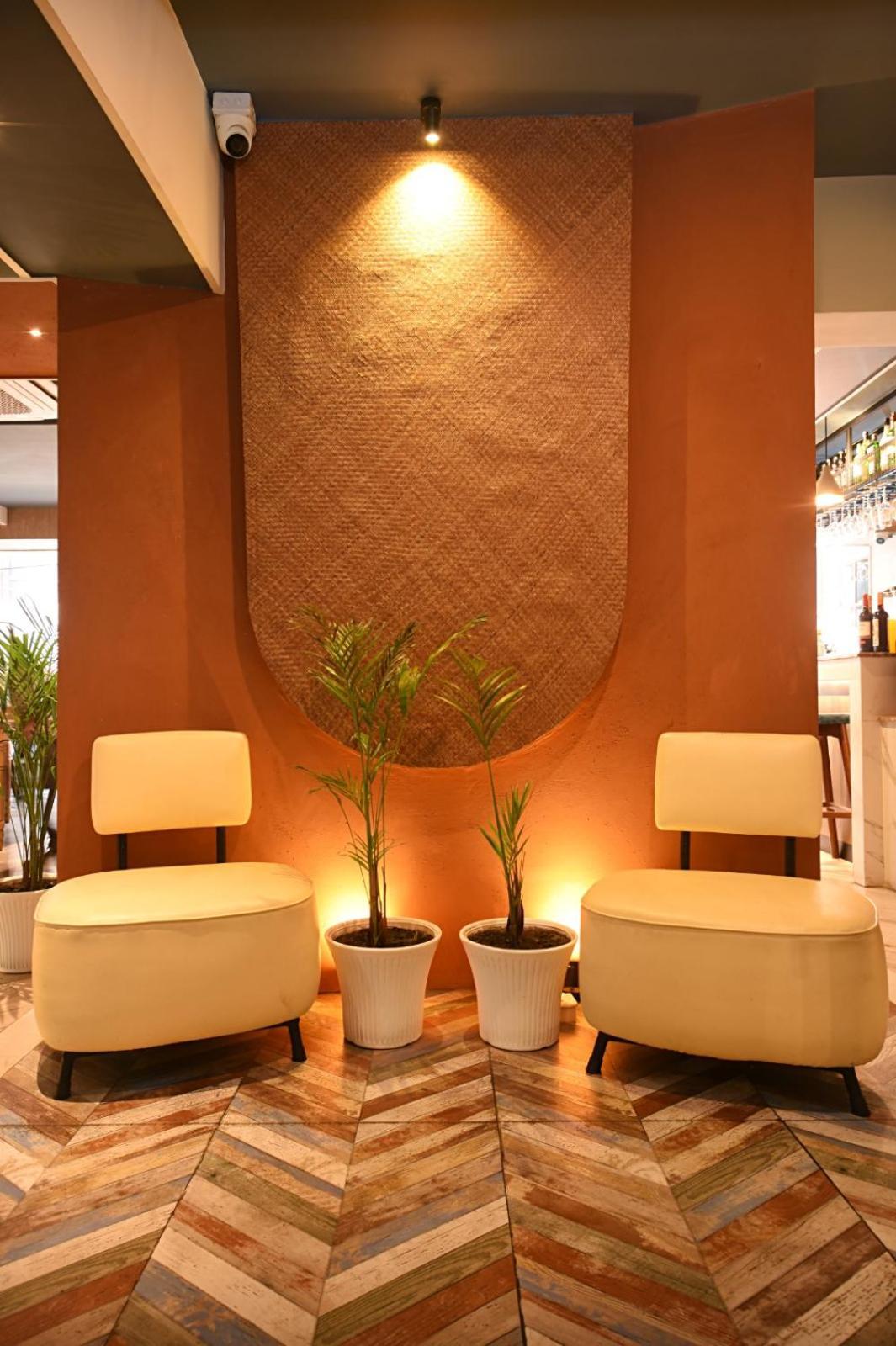 Daali Hotel & Apartment Катманду Екстериор снимка