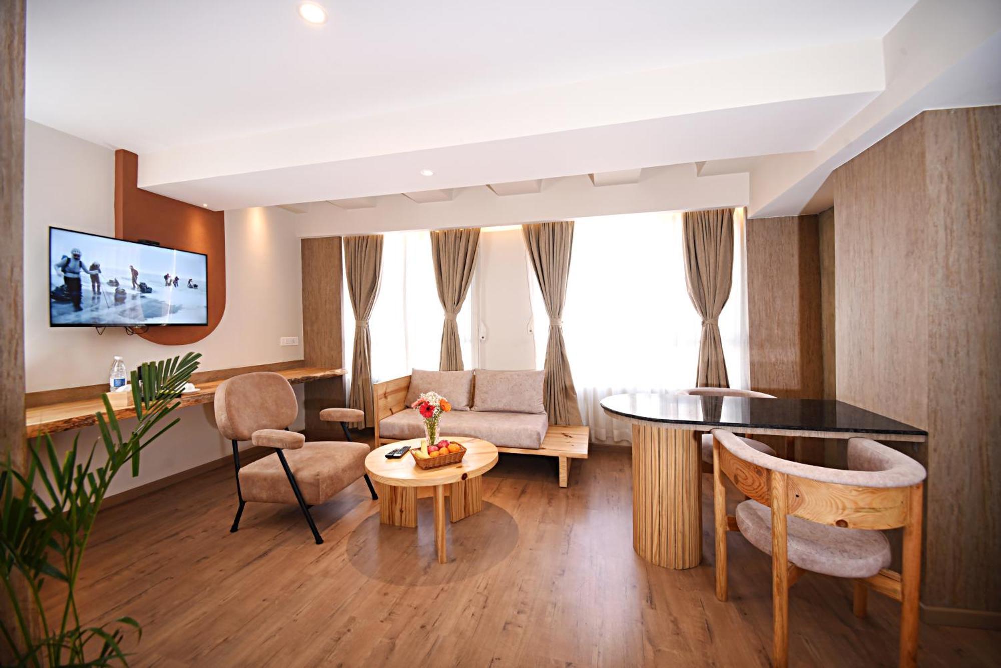 Daali Hotel & Apartment Катманду Екстериор снимка