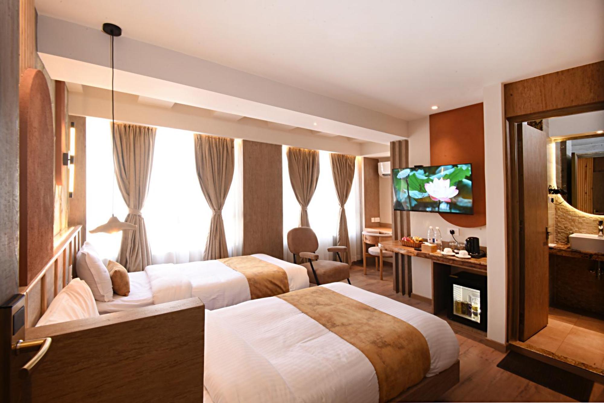Daali Hotel & Apartment Катманду Екстериор снимка